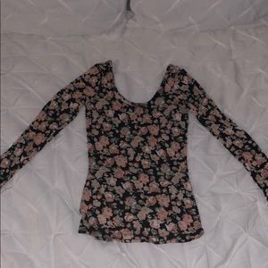 Low cut floral long sleeve